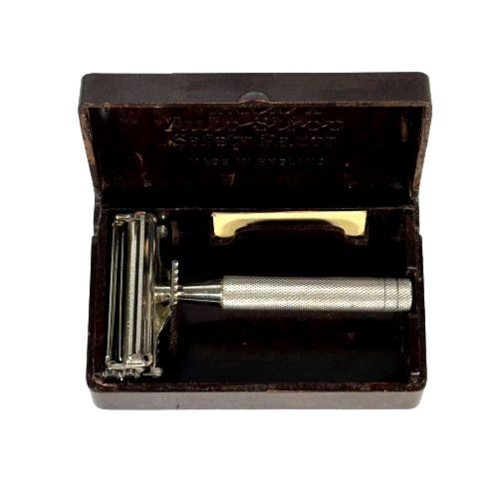 Vintage Valet Auto Strop Safety Razor Set w/ Case & Extra Blade Made in England